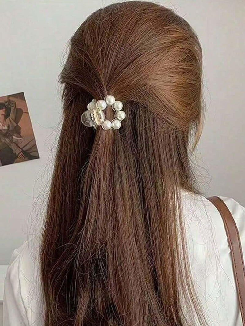 Pearl Hair Claw Clip Keeps Side Bangs Secure All Day