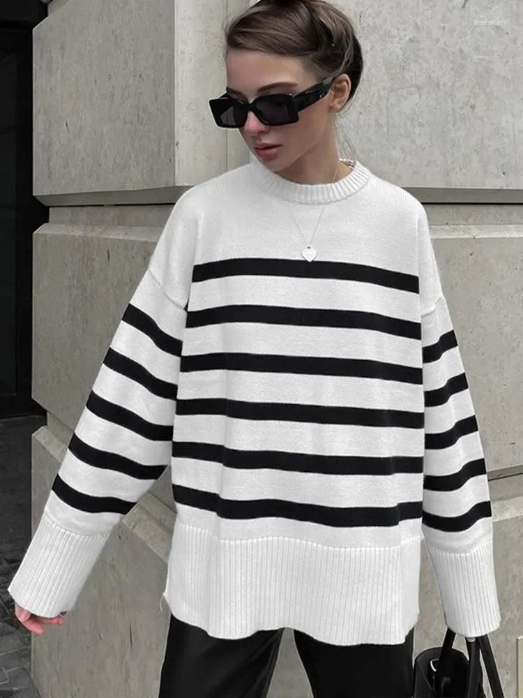 Parisian Stripe Sweater - LA FEMME WANDERER