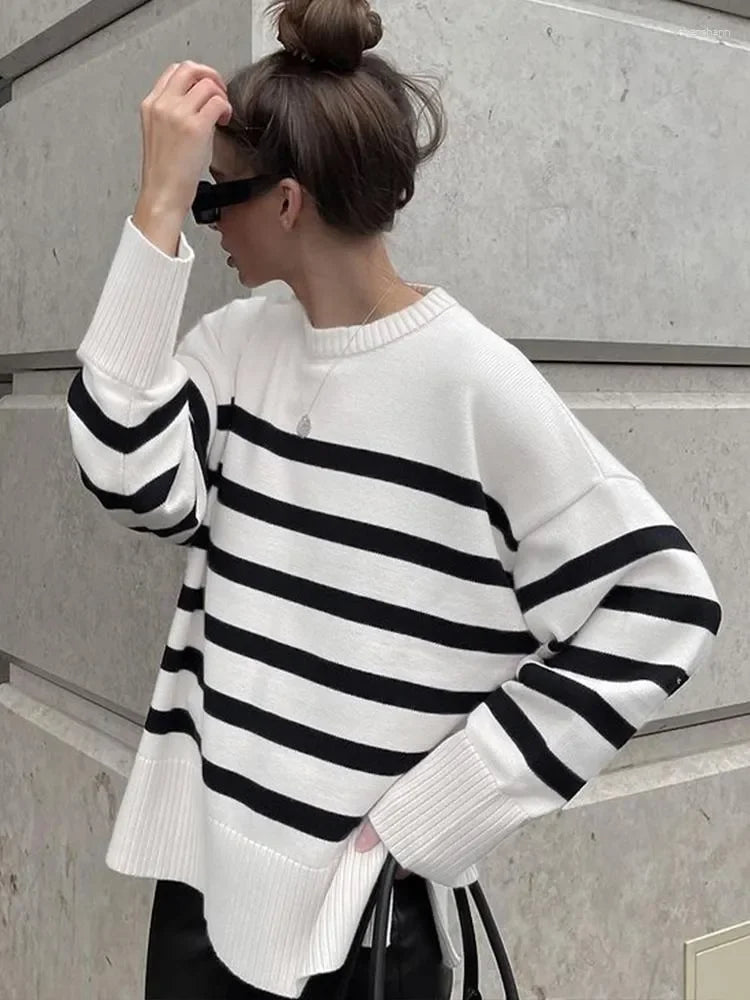 Parisian Stripe Sweater - LA FEMME WANDERER