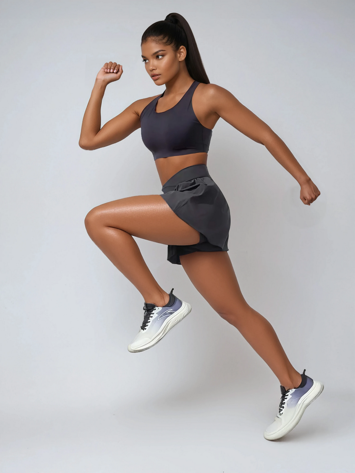 Schweißabweisende Laufshorts mit mittelhohem Bund, Taschen und schnelltrocknend