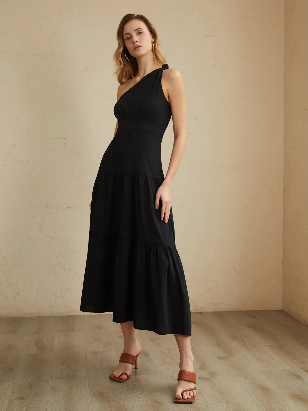 Asymmetric Shoulder Knotted Midi Dress - LA FEMME WANDERER