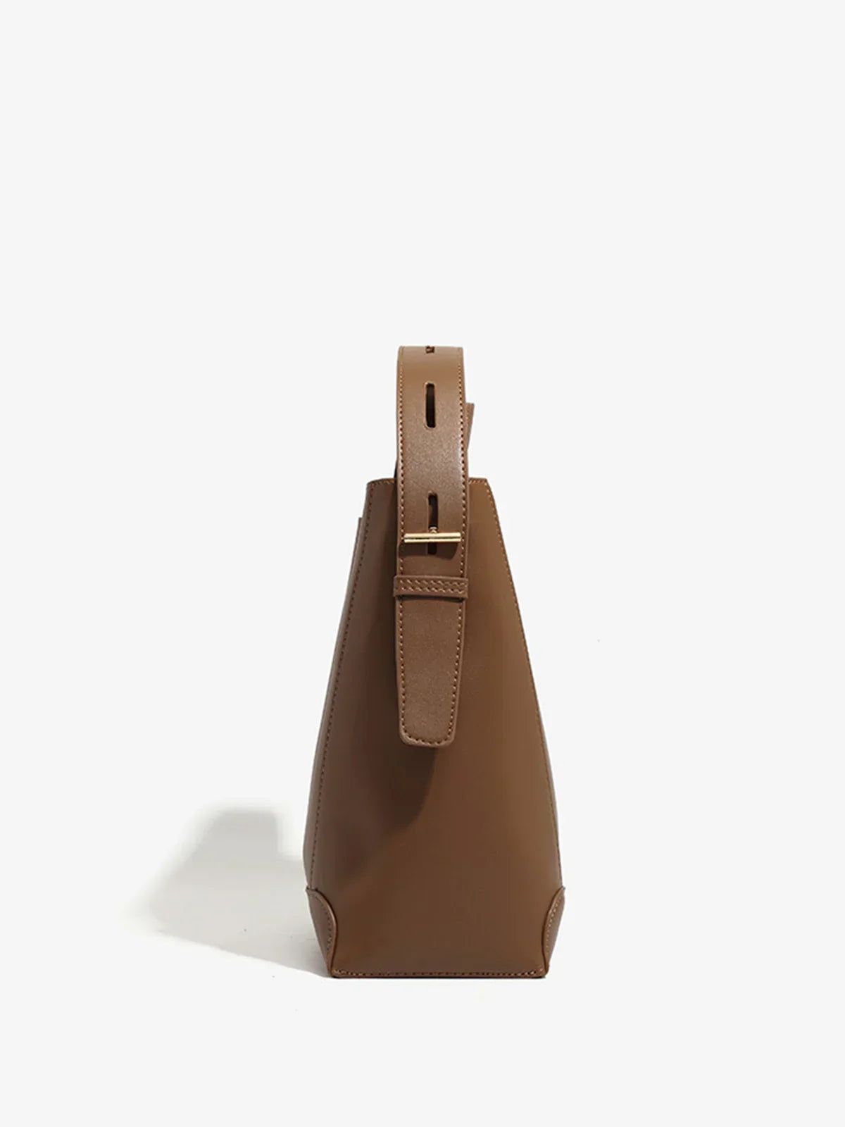 Soft-Buckle Piping Bucket Bag - LA FEMME WANDERER