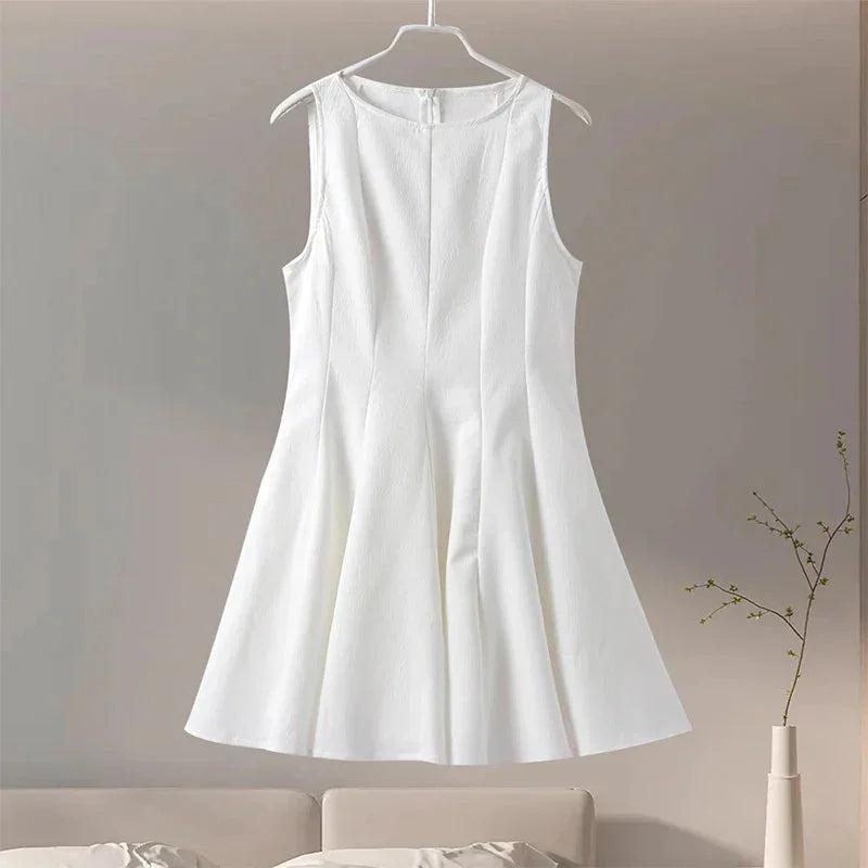 Casual Round Neck Frosted Bliss Pleated Dress - LA FEMME WANDERER