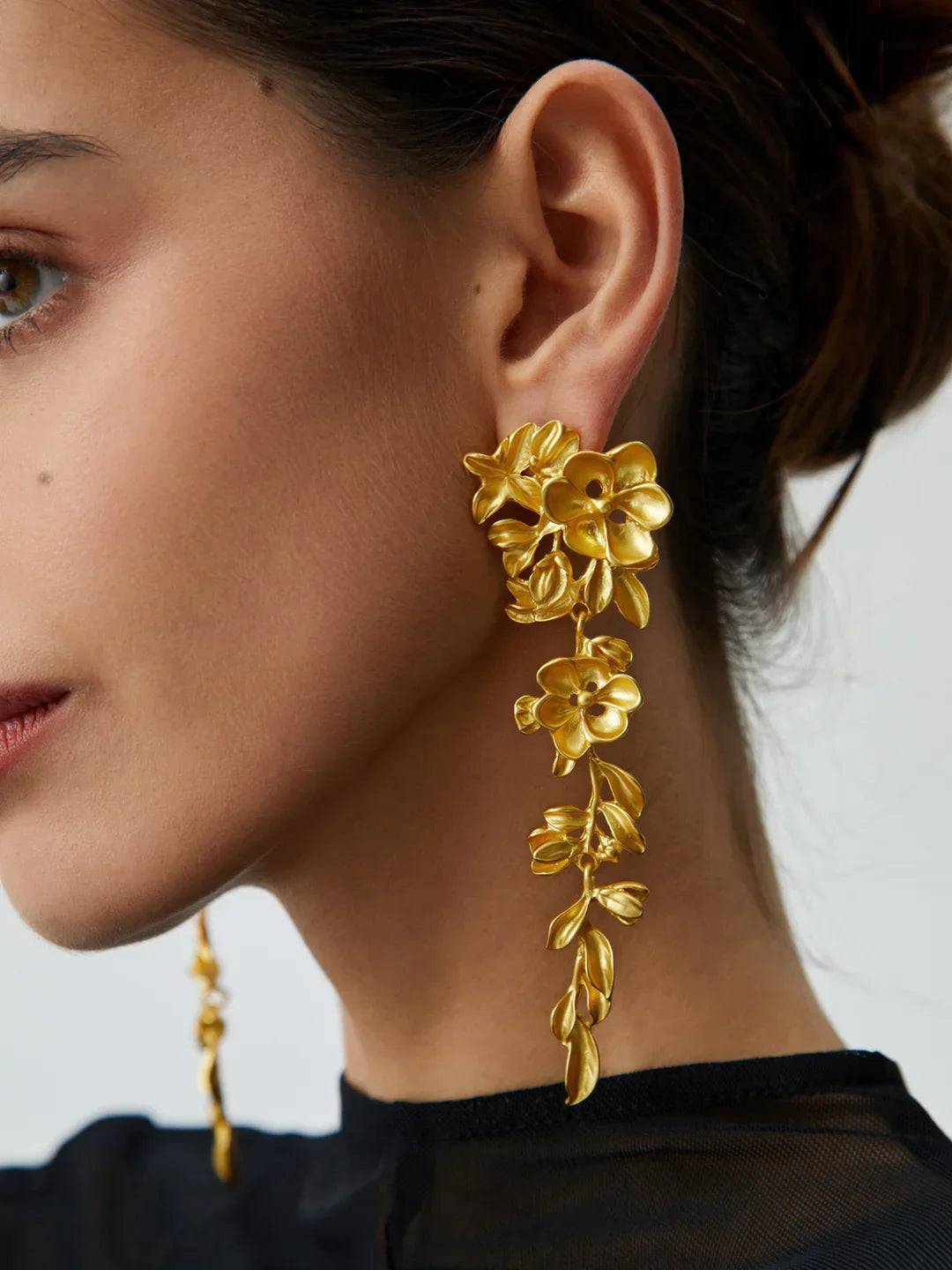 Flower Tassel Earrings - LA FEMME WANDERER