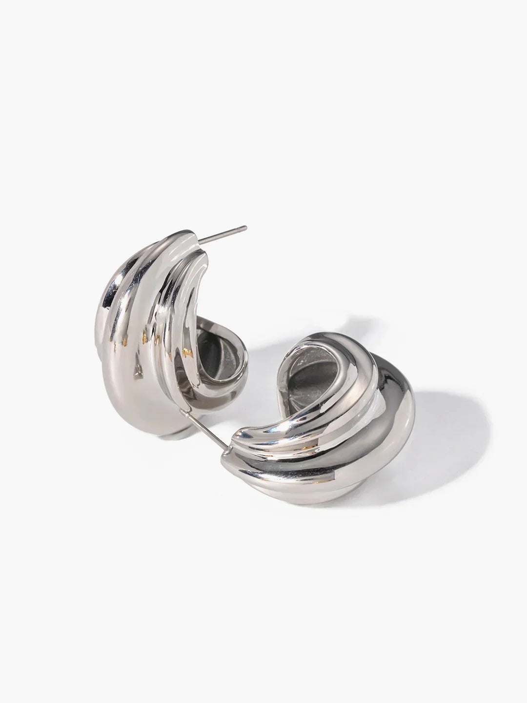 Minimalist C- Shaped Earrings - LA FEMME WANDERER