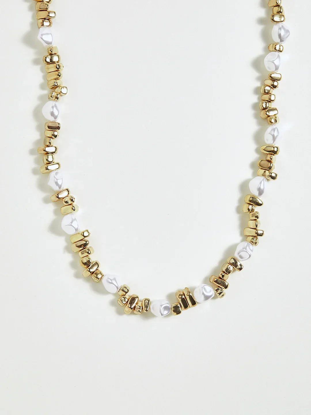 Delicate Pearl Gold Choker Necklace - LA FEMME WANDERER