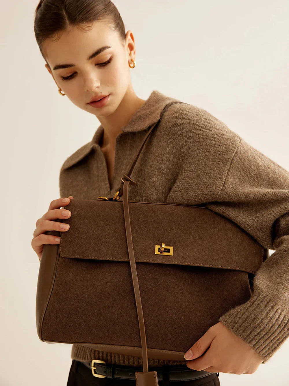 Classy & Chic Look - 1 - LA FEMME WANDERER