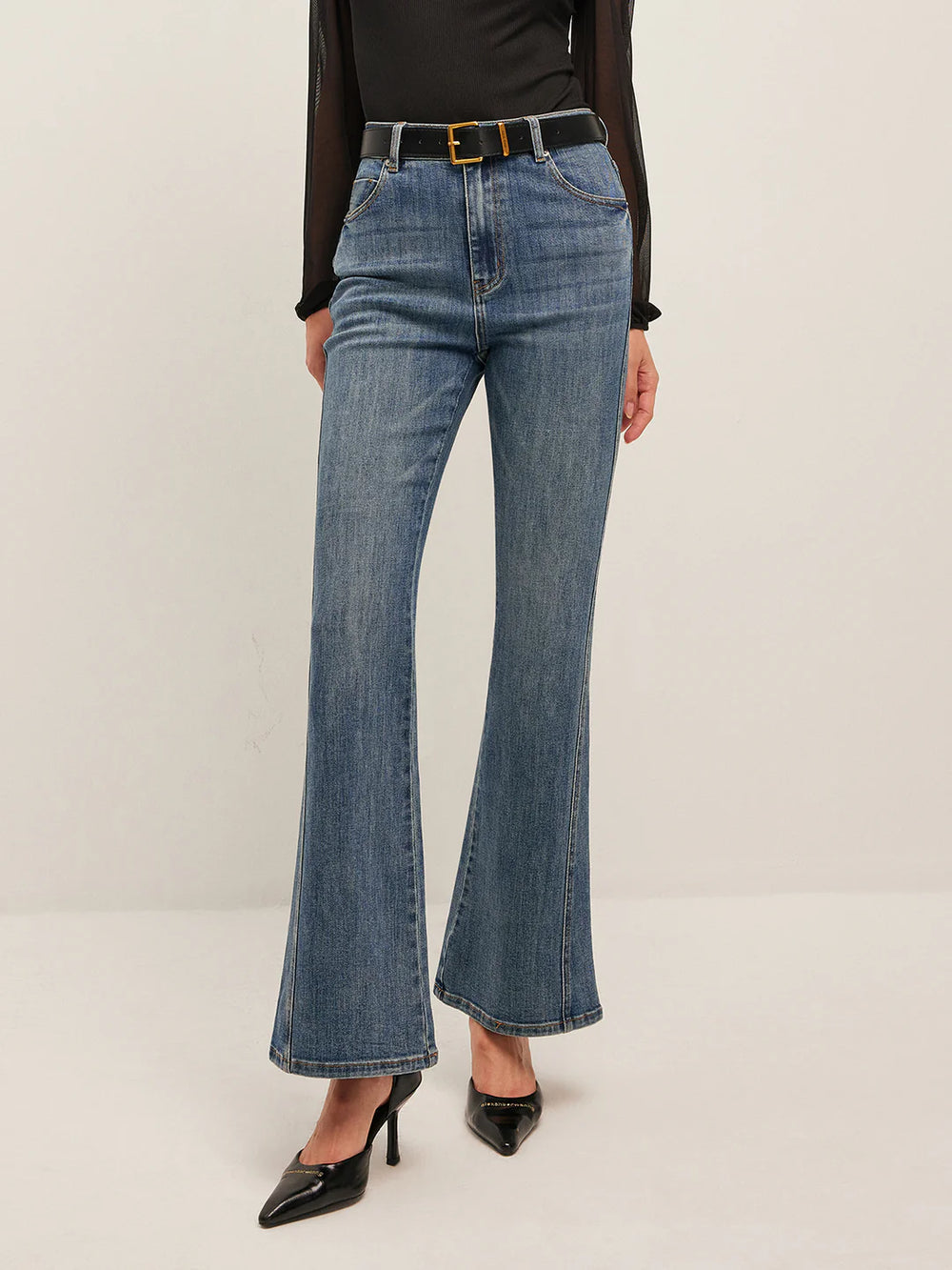 Classy & Chic Look - 3 - LA FEMME WANDERER