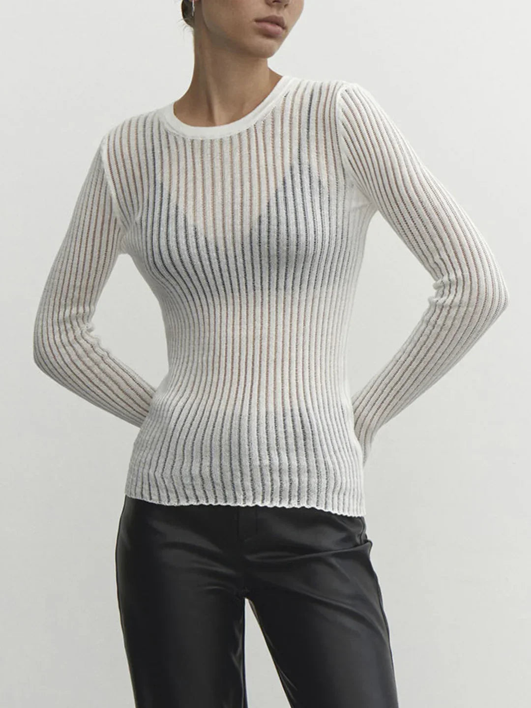 Round Neck Thin Breathable Knitted Wool Top - LA FEMME WANDERER