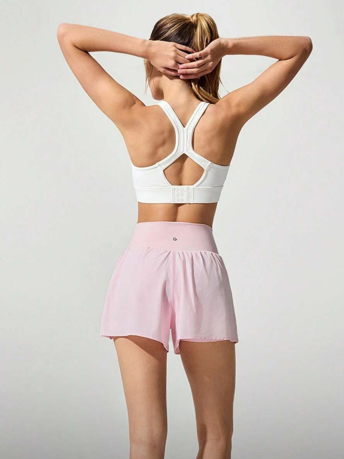 Schweißabweisende Laufshorts mit mittelhohem Bund, Taschen und schnelltrocknend