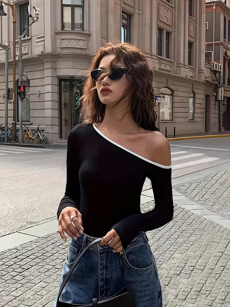 Always Elegant Off-shoulder Long-sleeved Top - LA FEMME WANDERER