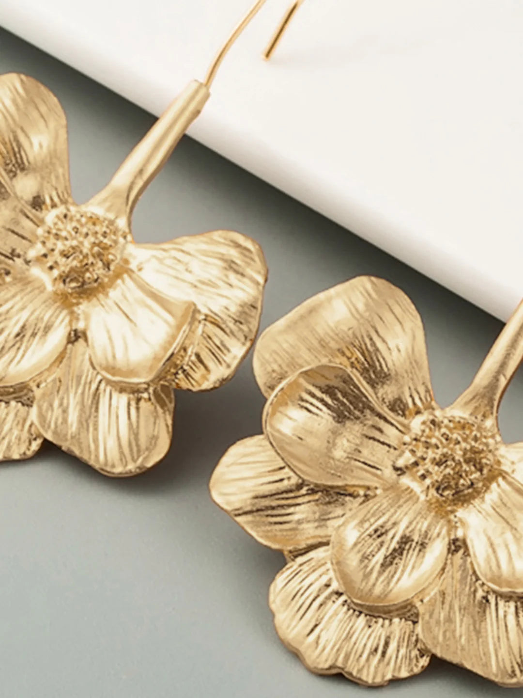 Blooming Flower Earnings - LA FEMME WANDERER